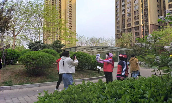 让青春的号角吹响在抗“疫”第 一 线